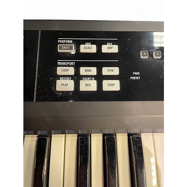 Used Native Instruments Komplete Kontrol S49 MIDI Controller