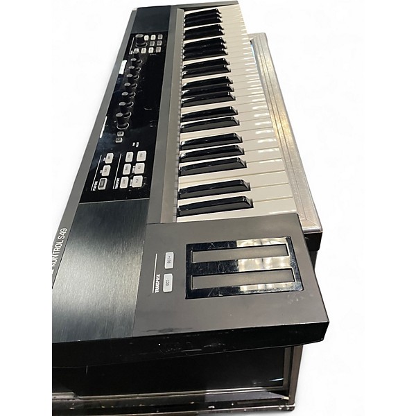 Used Native Instruments Komplete Kontrol S49 MIDI Controller