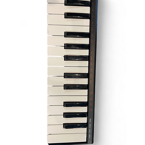 Used Akai Professional LPK25 MIDI Controller