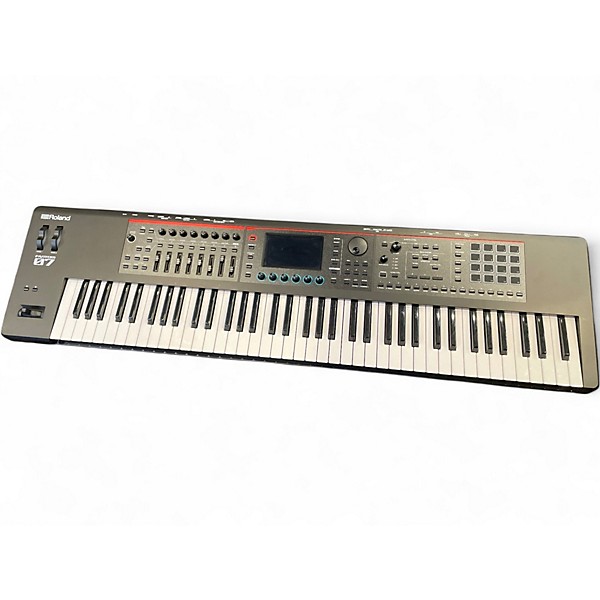 Used Roland Fantom 07 Keyboard Workstation