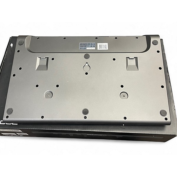 Used 2020s Zoom LIVETRAK L-12 MultiTrack Recorder