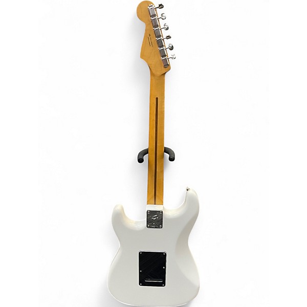 Used 2025 Fender PLAYER II STRATOCASTER Polar White Solid Body Electric Guitar