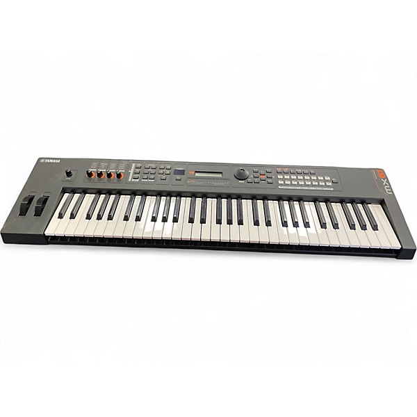 Used Yamaha MX61 61 Key Keyboard Workstation