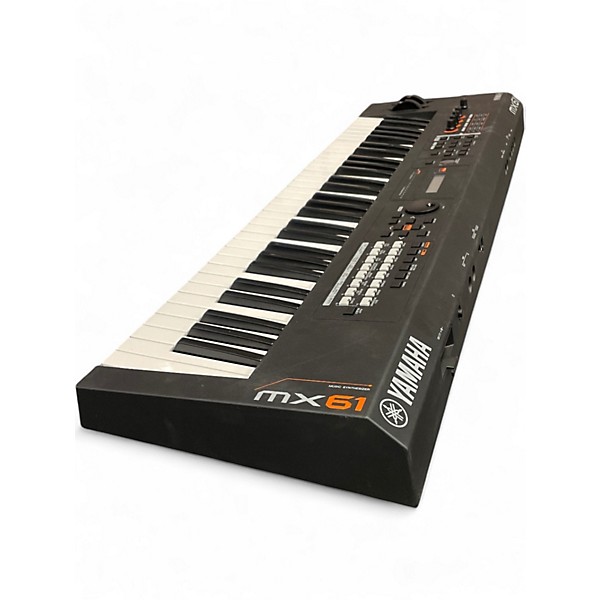 Used Yamaha MX61 61 Key Keyboard Workstation