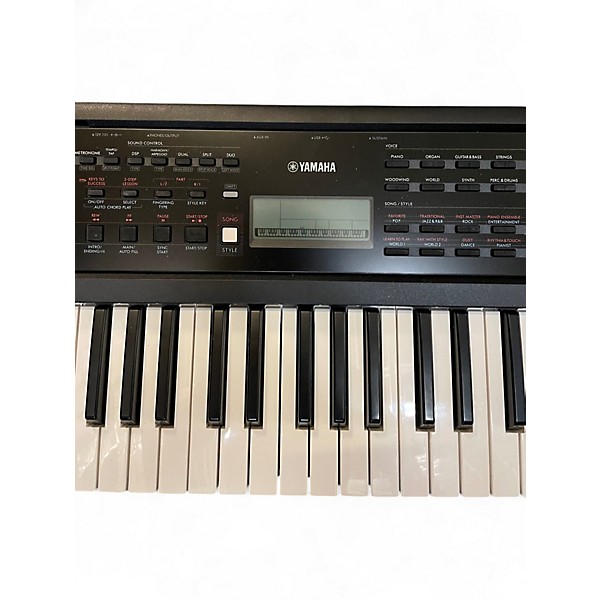 Used Yamaha PSRE383 Portable Keyboard