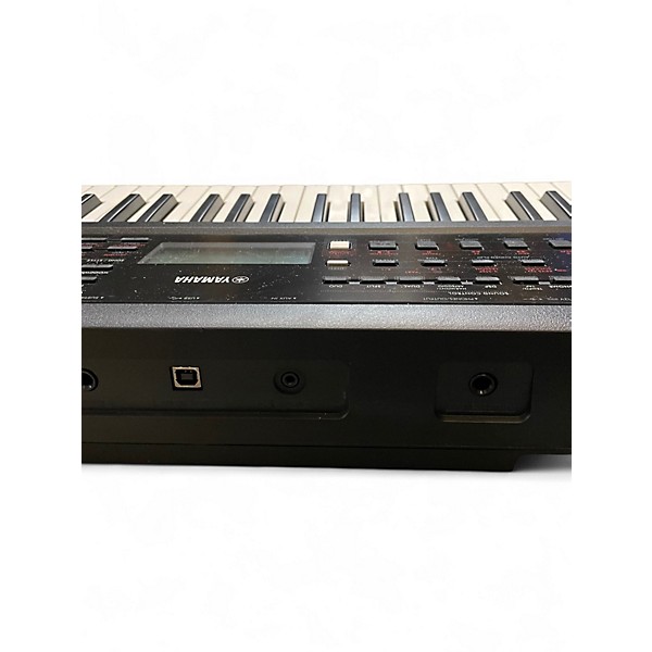 Used Yamaha PSRE383 Portable Keyboard