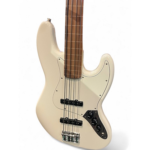 Used 2018 Fender Player Jazz Bass Polar White Electric Bass Guitar