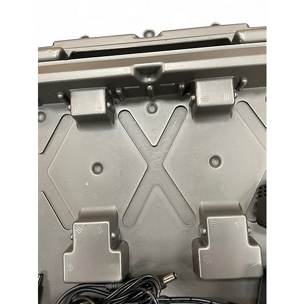 Used BOSS BCB30 Pedal Board