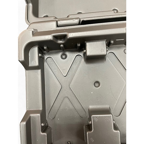 Used BOSS BCB30 Pedal Board