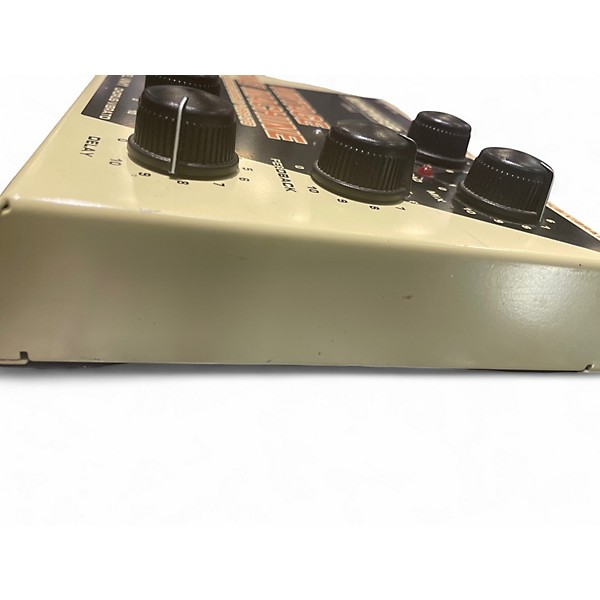 Used Behringer VM1 Vintage Time Machine Effect Pedal