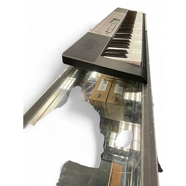 Used Casio LK165 61-Key Arranger Keyboard