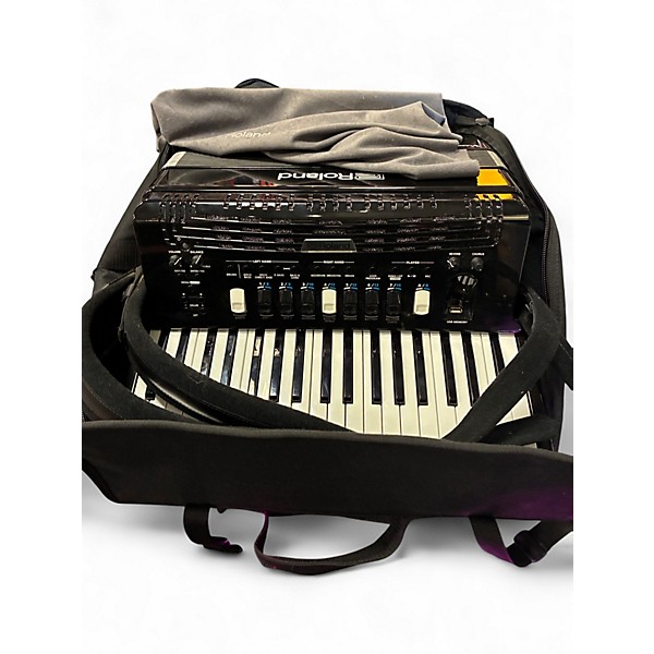 Used Roland FR4X Accordion