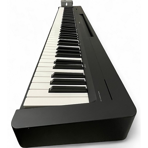 Used Yamaha P143 Digital Piano