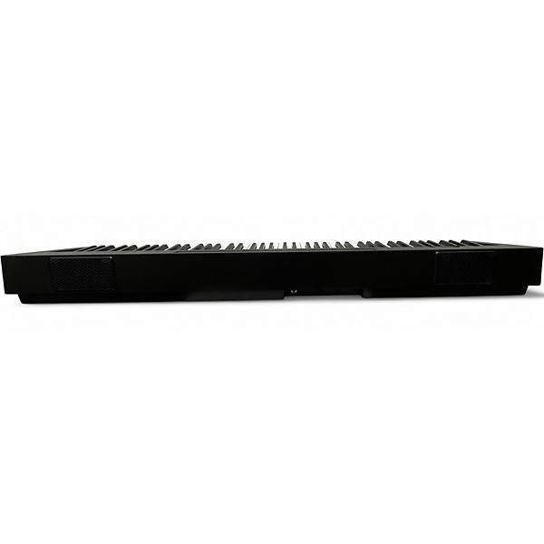 Used Yamaha P143 Digital Piano