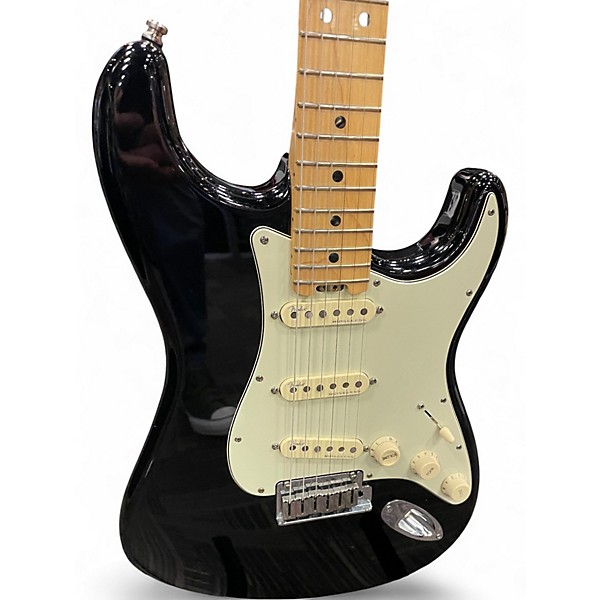 Used 2016 Fender American Elite Stratocaster black Solid Body Electric Guitar