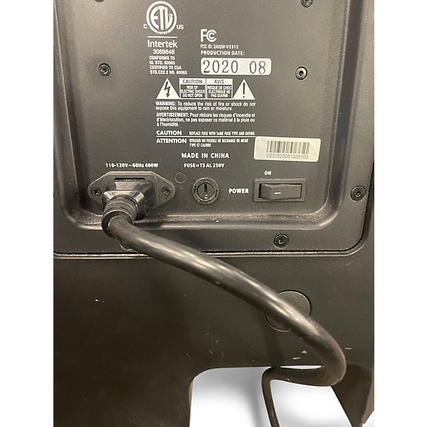 Used Harbinger VARI V2315 Powered Speaker