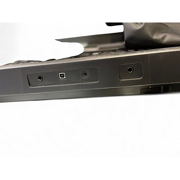 Used Yamaha PSRE383 Portable Keyboard