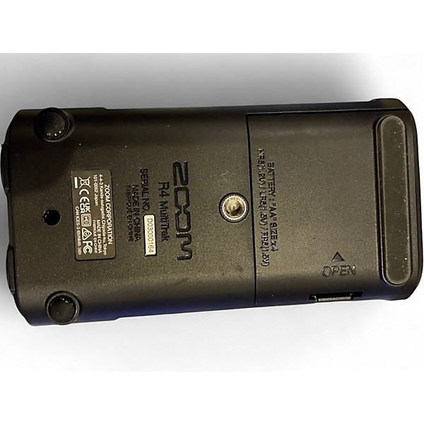 Used Zoom R4 MULTITRAK SD RECORDER AND USB INTERFACE MultiTrack Recorder