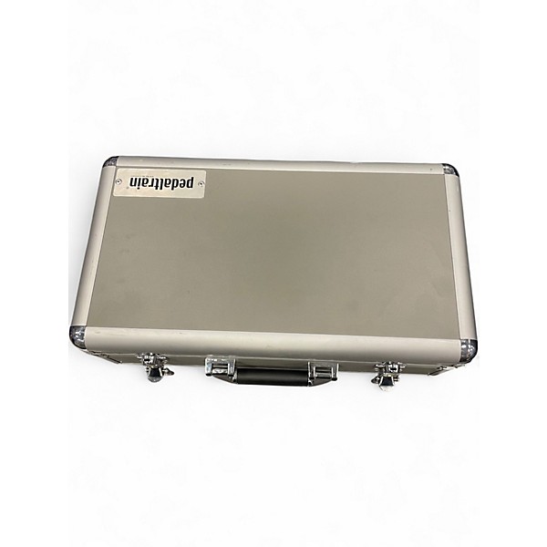 Used Pedaltrain METRO 16 Pedal Board