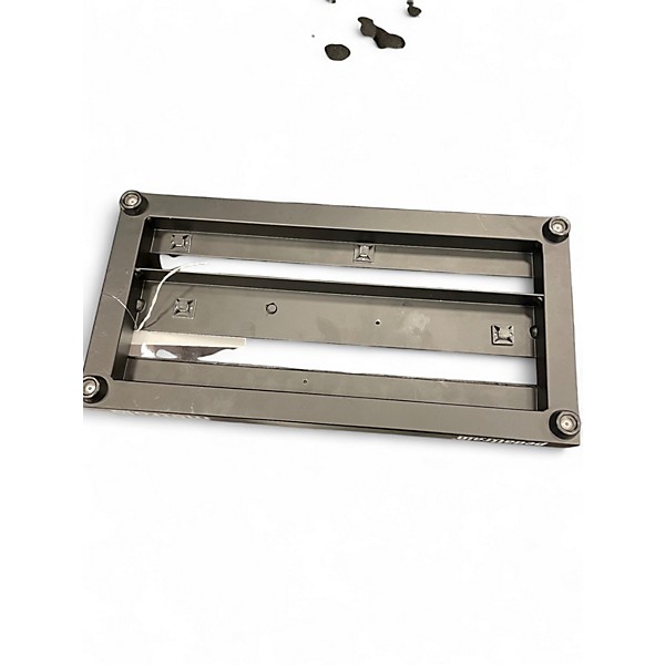 Used Pedaltrain METRO 16 Pedal Board