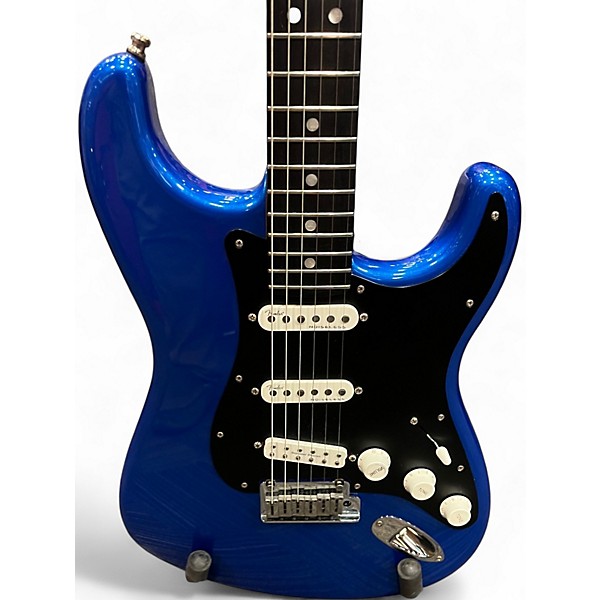 Used Fender AMERICAN ULTRA II STRATOCASTER Blue Solid Body Electric Guitar