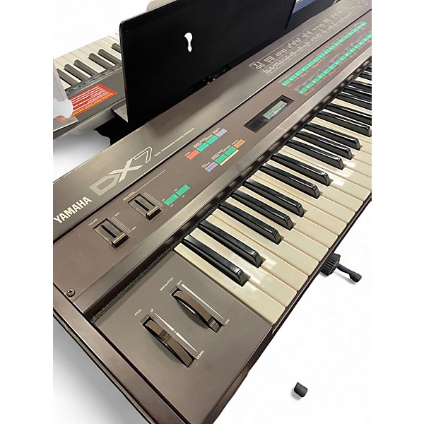 Used Yamaha DX7 Keyboard Workstation