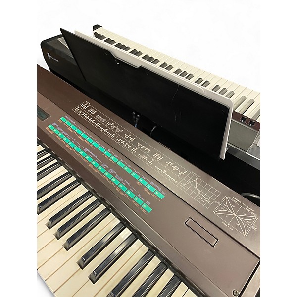 Used Yamaha DX7 Keyboard Workstation