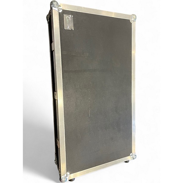 Used Creation PEDALBOARD AND CASE Pedal Board