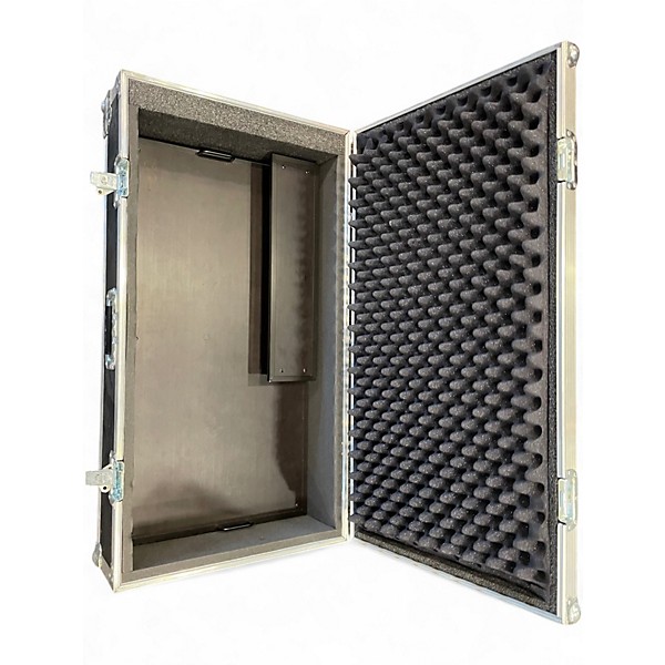 Used Creation PEDALBOARD AND CASE Pedal Board