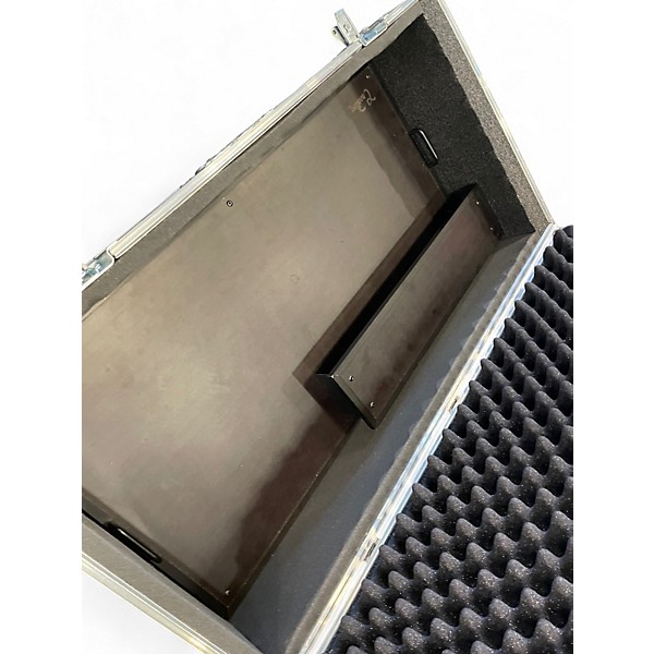 Used Creation PEDALBOARD AND CASE Pedal Board