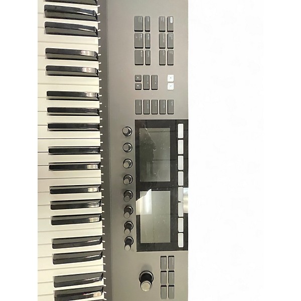 Used Native Instruments Komplete Kontrol S61 MK2 MIDI Controller