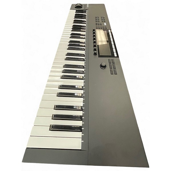 Used Native Instruments Komplete Kontrol S61 MK2 MIDI Controller