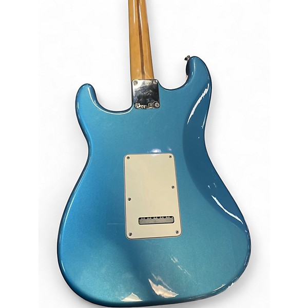 Used Fender stratocaster Metallic Blue Solid Body Electric Guitar