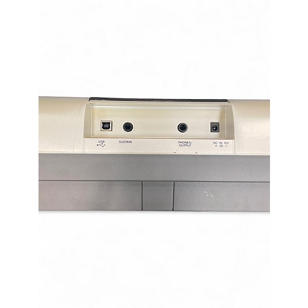 Used Yamaha PSR e403 Keyboard Workstation