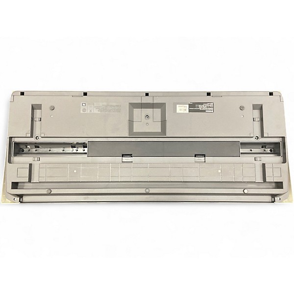 Used Yamaha PSR e403 Keyboard Workstation