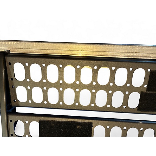 Used Livewire ARENA Pedal Board