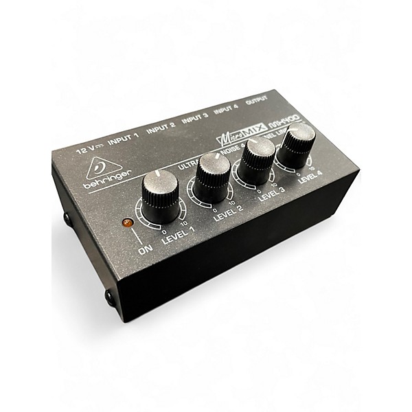 Used Behringer MX400 Unpowered Mixer