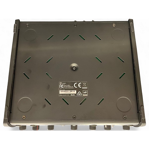 Used IK Multimedia AXE I/O Audio Interface