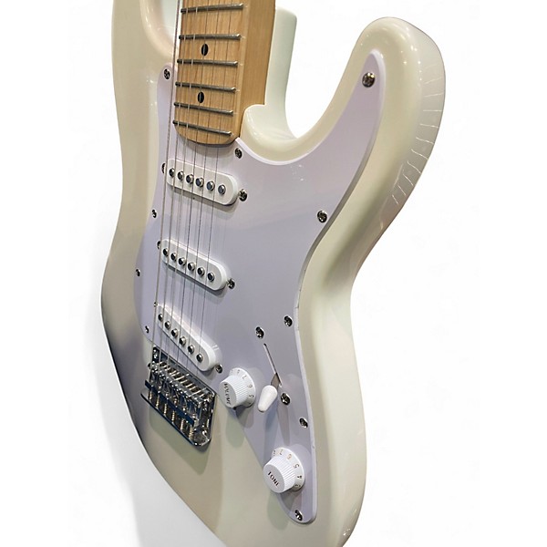 Used Squier Mini Affinity Stratocaster Alpine White Electric Guitar