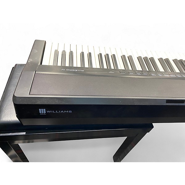 Used Williams Allegro IV Portable Keyboard