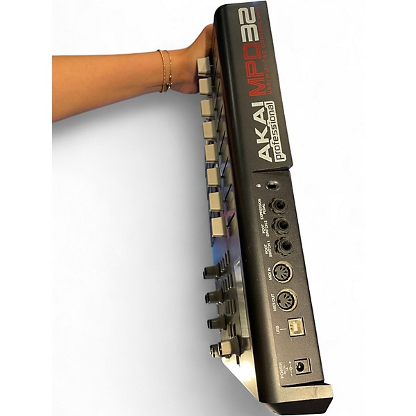 Used Akai Professional MPD32 MIDI Controller
