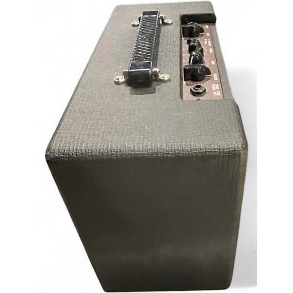 Used Vox v9106 Guitar Combo Amp