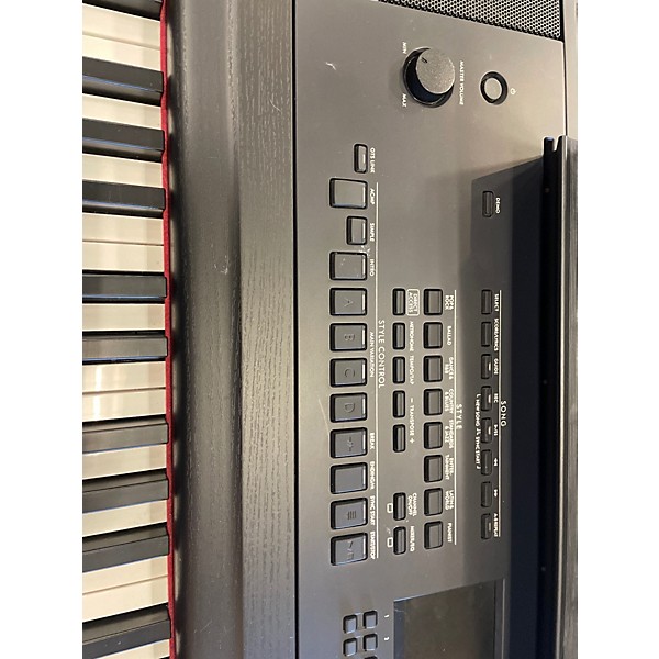 Used Yamaha dgx670 Digital Piano