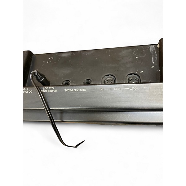 Used Yamaha PSR-410 Keyboard Workstation