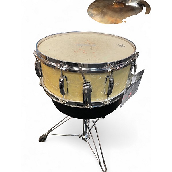 Used Majestic De Luxe 14in 14" x 5" Snare Cream Drum