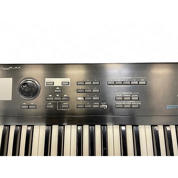 Used KORG TR61  Keyboard Workstation