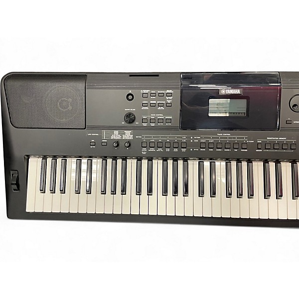 Used Yamaha PSREW400 76 Key Portable Keyboard
