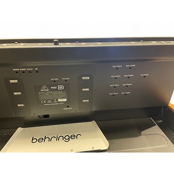 Used Behringer POLY D ANALOG POLYPHONIC SYTHESIZER Synthesizer