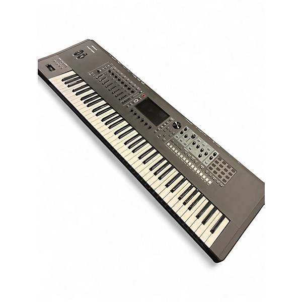 Used Roland Fantom 07 Keyboard Workstation