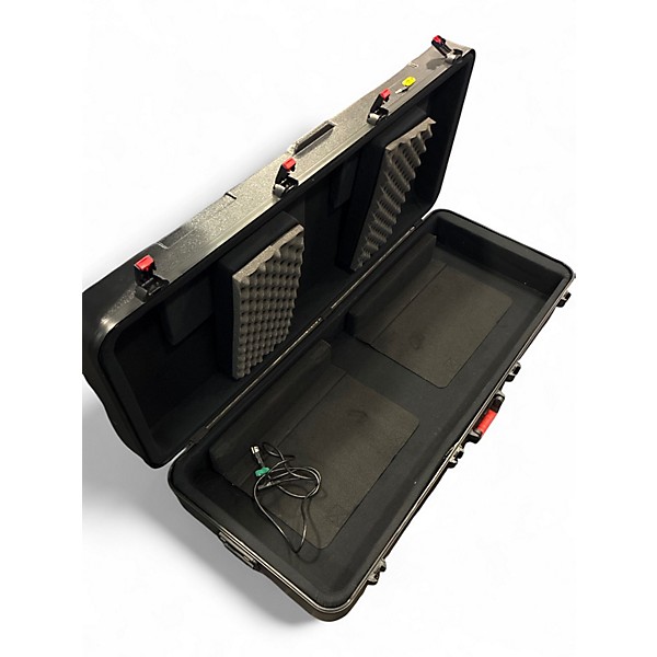 Used Roland Fantom 07 Keyboard Workstation